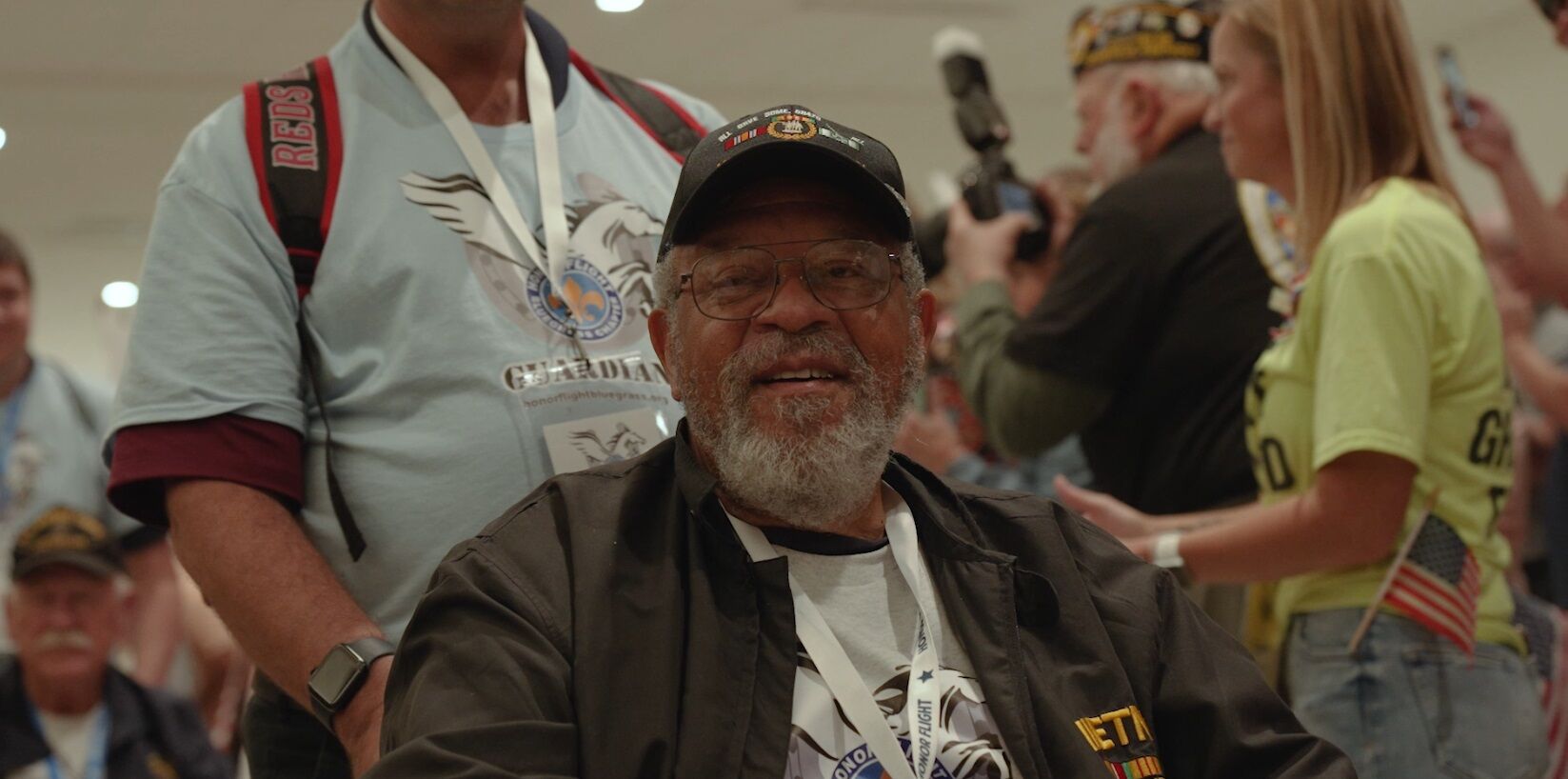 Hero's Welcome | 83 Louisville veterans from 3 wars get Honor Flight to see memorials
